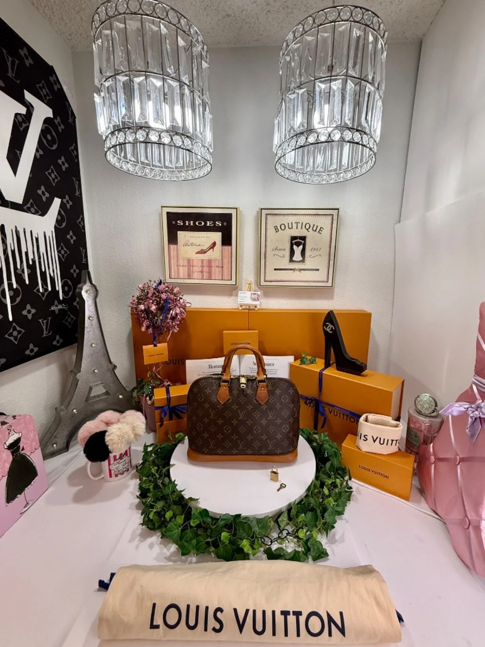 ECLECTIC LOUIS VUITTON MONOGRAM ALMA TOTE! - Picture 3 of 17